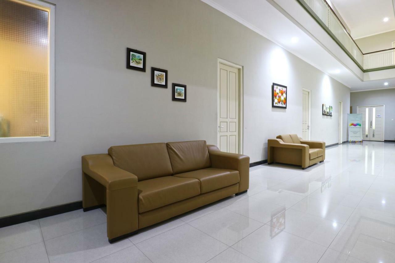 Chiaro Hotel Syariah Sidoarjo Zewnętrze zdjęcie